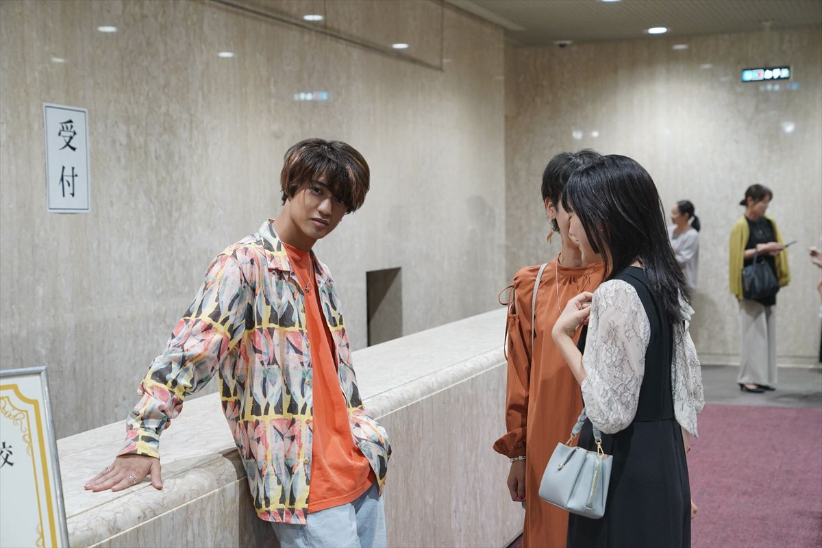 芳根京子×高橋海人『君の顔では泣けない』“元親友” 中沢元紀とまさかの初恋――？　場面写真解禁