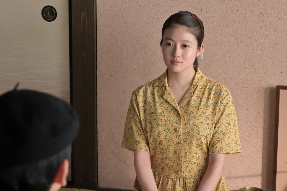 来週の『あんぱん』“のぶ”今田美桜、“嵩”北村匠海の描いた“おじさんアンパンマン”に話しかける