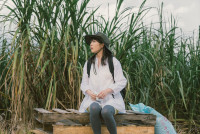伊藤沙莉、広大なサトウキビ畑で肥後克広と出会う『風のマジム』本編映像解禁