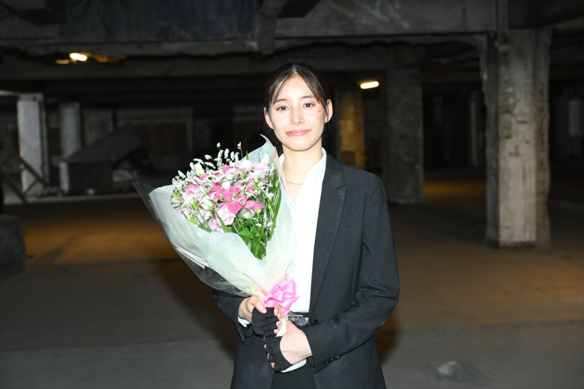 今夜最終回『DOPE　麻薬取締部特捜課』撮了！　高橋海人「毎日来るのが楽しかった」　中村倫也「思う存分好き放題やれた」