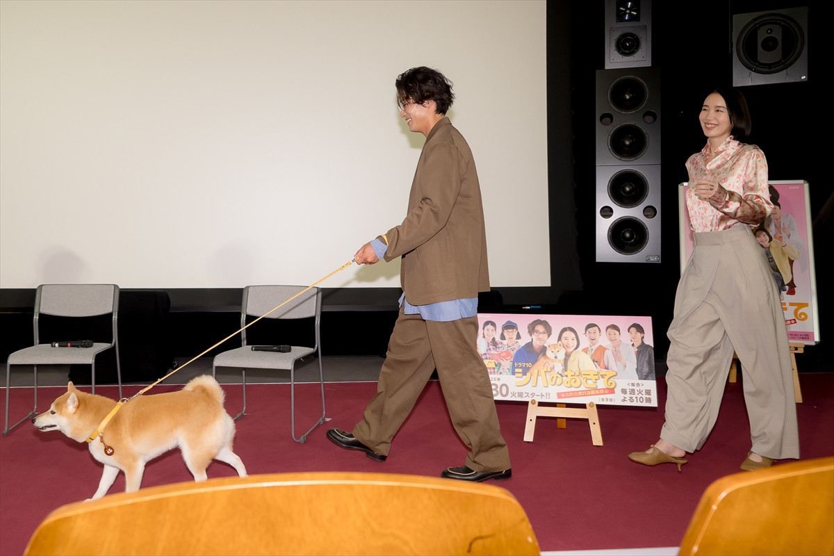大東駿介＆飯豊まりえ、犬とのドラマ撮影で感じたこと「芝居を教えてもらいました」