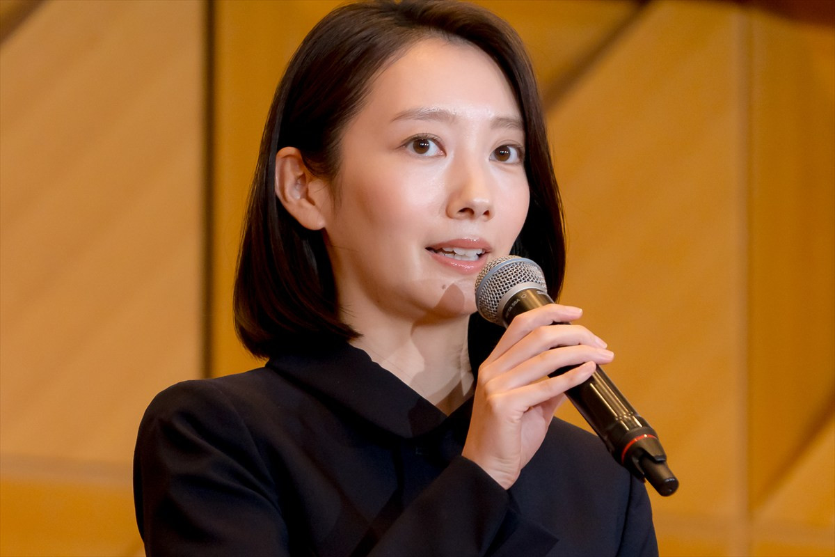 川栄李奈、“母親業のアウトソーシング”がテーマの作品に熱い思い「いろんな人の愛情が子どもにいけばいい」