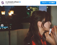 白石麻衣の美しい横顔　※「白石麻衣」インスタグラム