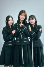 （左から）櫻坂46・谷口愛季、井上梨名、村井優