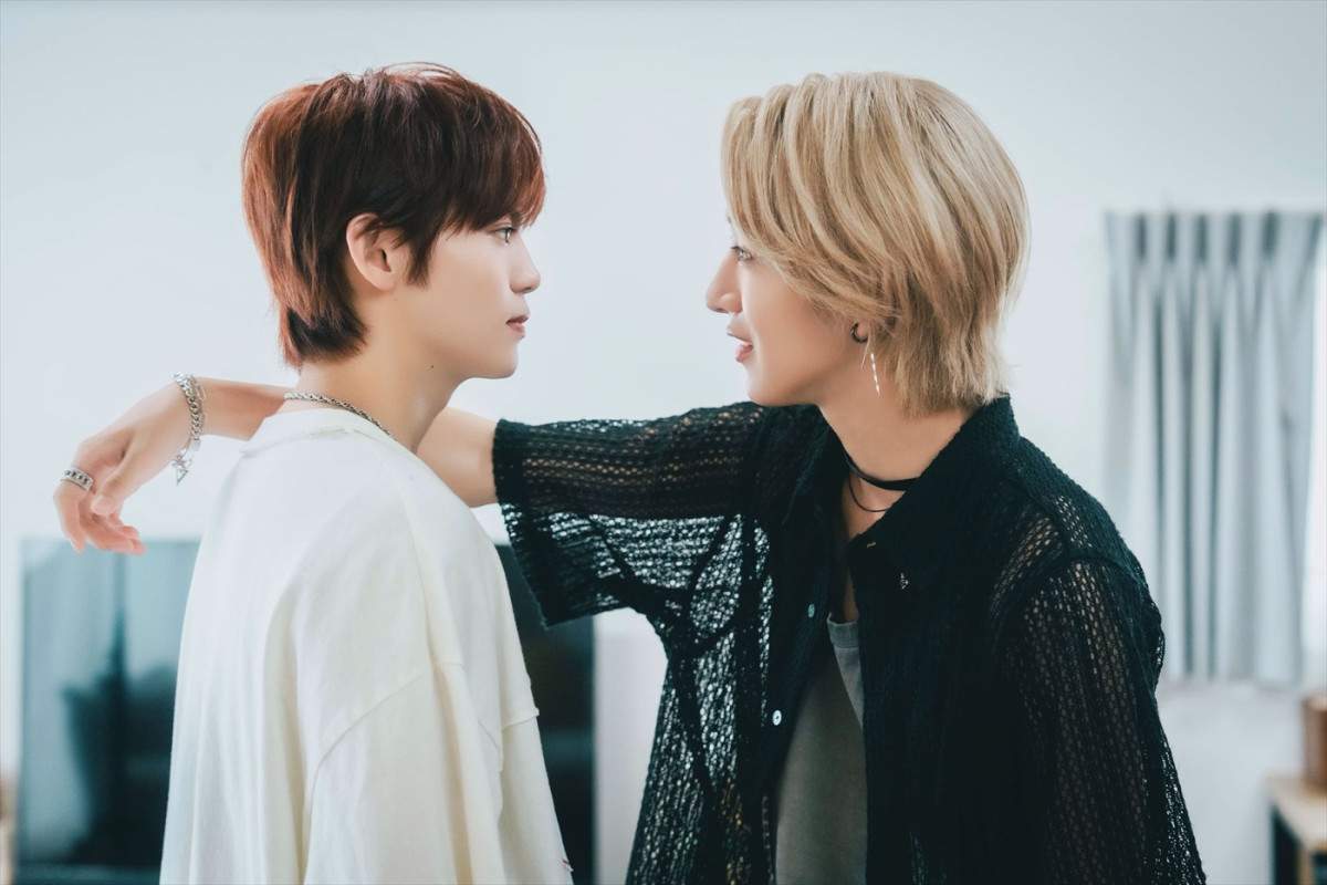 MAZZEL・NAOYA&龍宮城・冨田侑暉W主演ドラマ『セラピーゲーム』舞台化決定! 第2話場面写真も公開