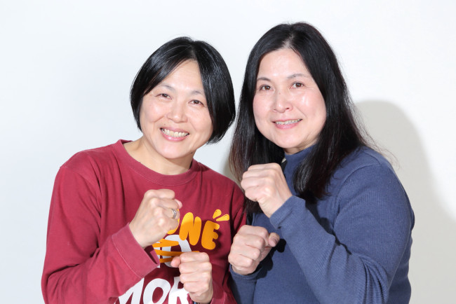 JBエンジェルス・（左から）立野記代、山崎五紀