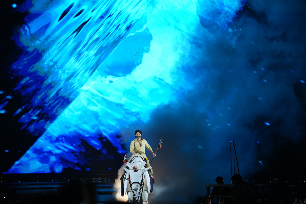 『RRR』S.S.ラージャマウリ監督最新作『VARANASI』27年公開決定　ファーストルック＆プロモーション映像解禁