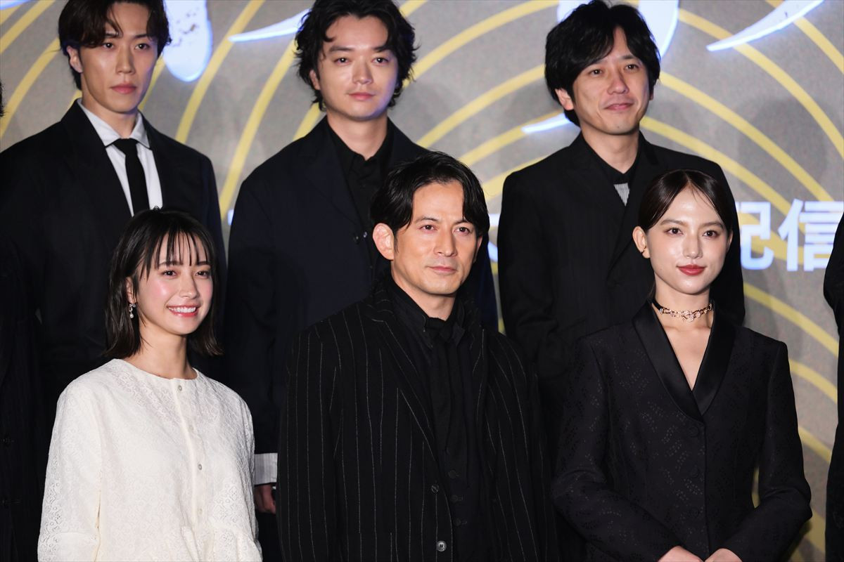 岡田准一、殺陣で怪我した直後にロケハン　鉄人ぶり明かされ照れ笑い