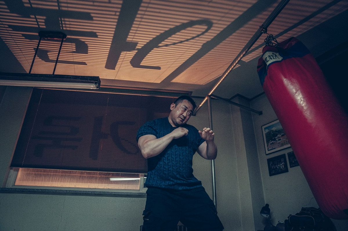 マ・ドンソク、今度の敵は＜悪魔＞　ホラーアクション『悪魔祓い株式会社』場面写真一挙解禁