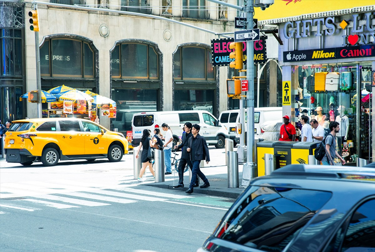 完全新作SPドラマ『ラストマン－全盲の捜査官－ FAKE／TRUTH』、福山雅治＆大泉洋のNYオフショットが解禁