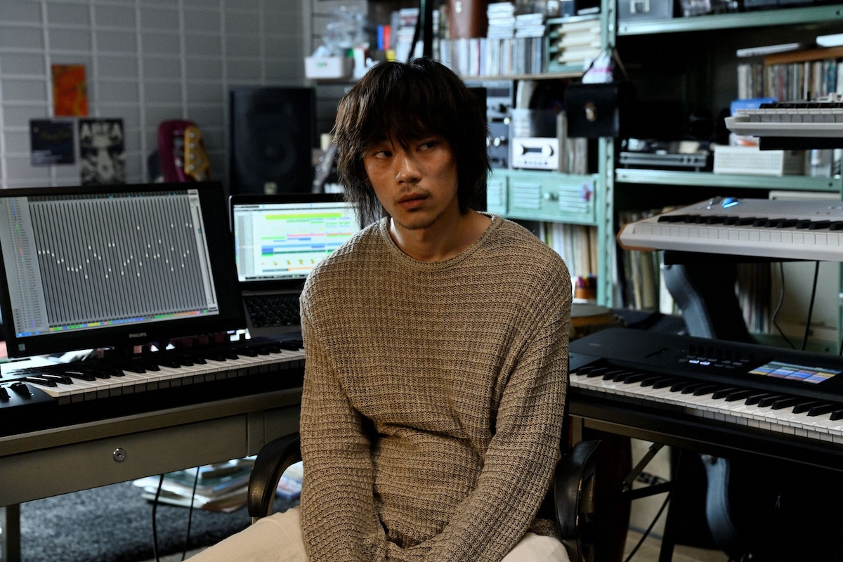 『シナントロープ』第10話　襲撃された店内でメンバー全員がシマセゲラによる脅迫を知る