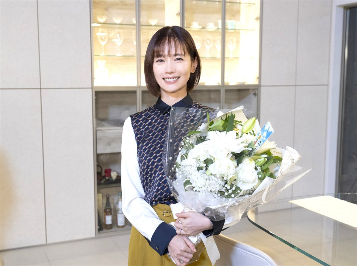 『終幕のロンド』主演・草なぎ剛、中村ゆりが笑顔でクランクアップ「すべて魂は込めました」　最終回は今夜放送	