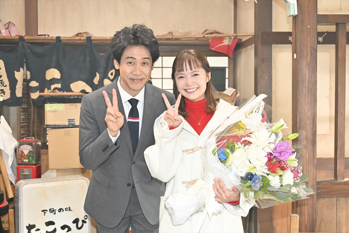 宮崎あおい、まさかの大号泣！　『ちょっとだけエスパー』大泉洋らキャスト陣クランクアップ