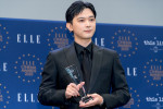 吉沢亮、『ELLE CINEMA AWARDS 2025』授賞式に登場