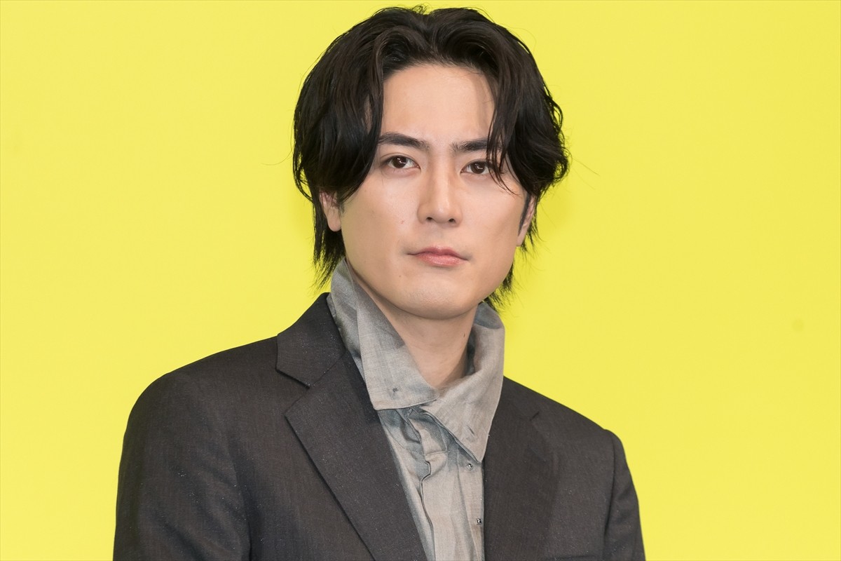 山崎賢人、“余裕”のアクションシーンに岡山天音が不満顔「めちゃめちゃかっこよくて、いらつきました（笑）」