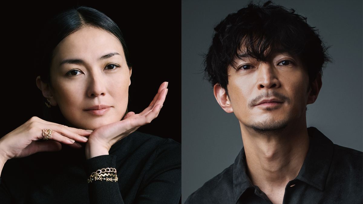 朗読劇 『したいとか、したくないとかの話じゃない』に出演する（左から）板谷由夏、津田健次郎