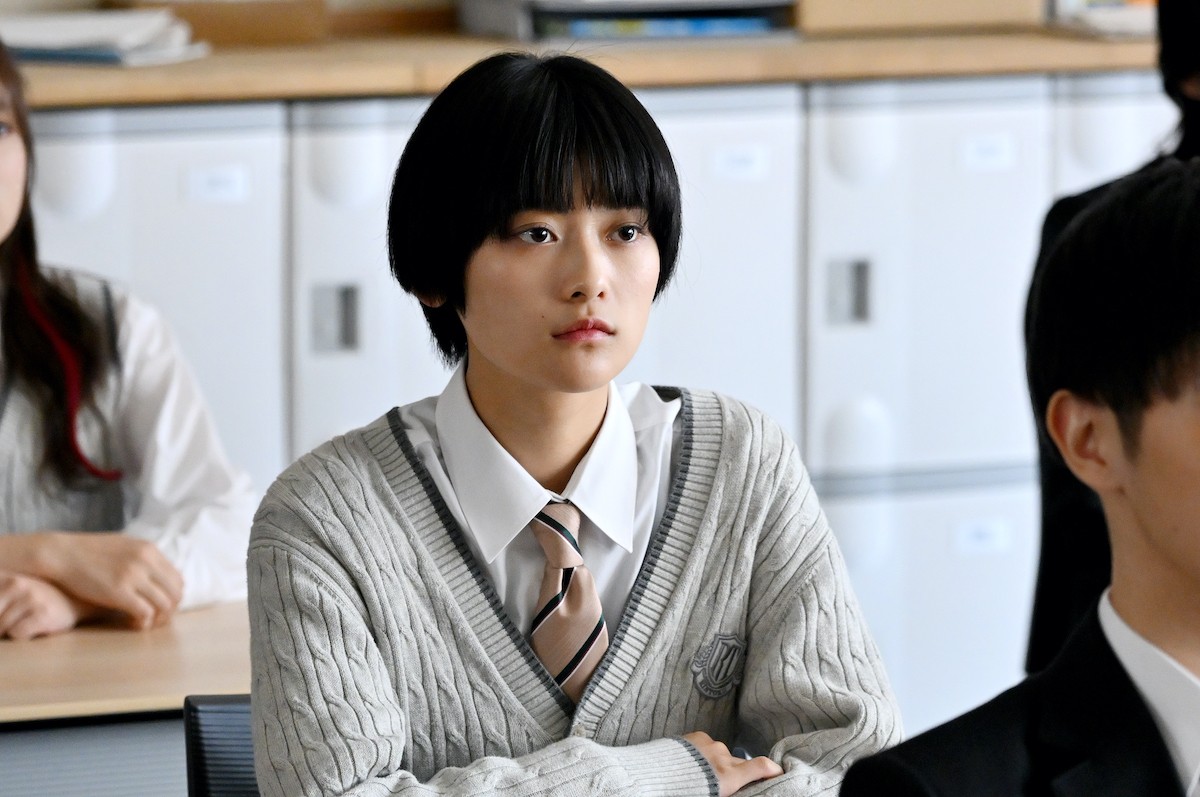 『御上先生』第2話　“御上”松坂桃李、“神崎”奥平大兼による不倫記事について生徒たちに討論させる