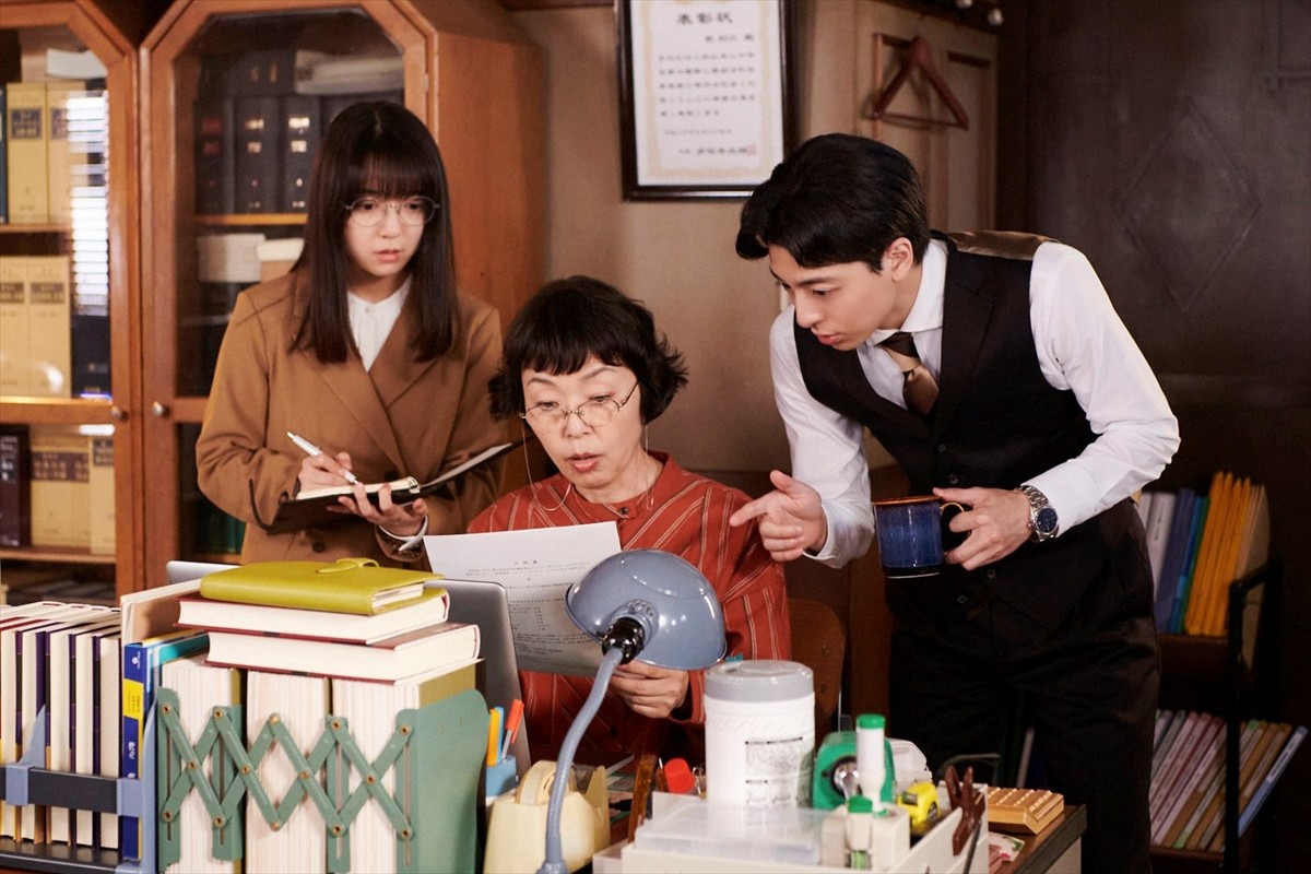 上白石萌音＆高杉真宙が凸凹バディ結成！　将棋×リーガルドラマ『法廷のドラゴン』、今夜スタート