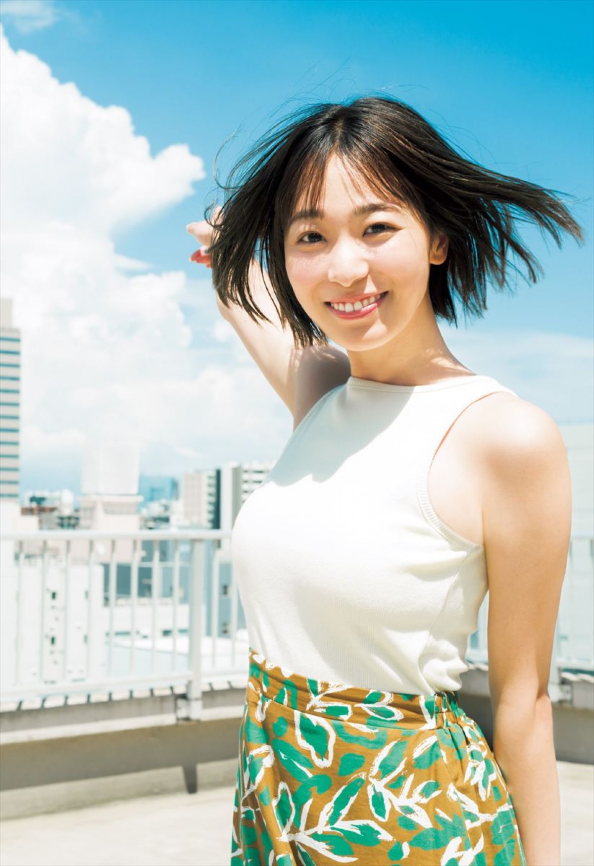 かわいいと話題の“お天気お姉さん”がグラビア初挑戦　柏木由紀の最新写真集からアザーカットも
