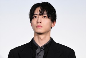 井上祐貴、映画『僕らは人生で一回だけ魔法が使える』完成披露上映会に登場