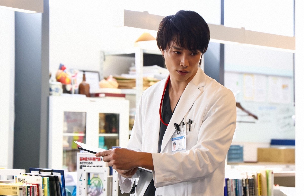 芳根京子が医師1年目のイマドキ研修医に！　ドラマ『まどか26歳、研修医やってます！』今夜スタート