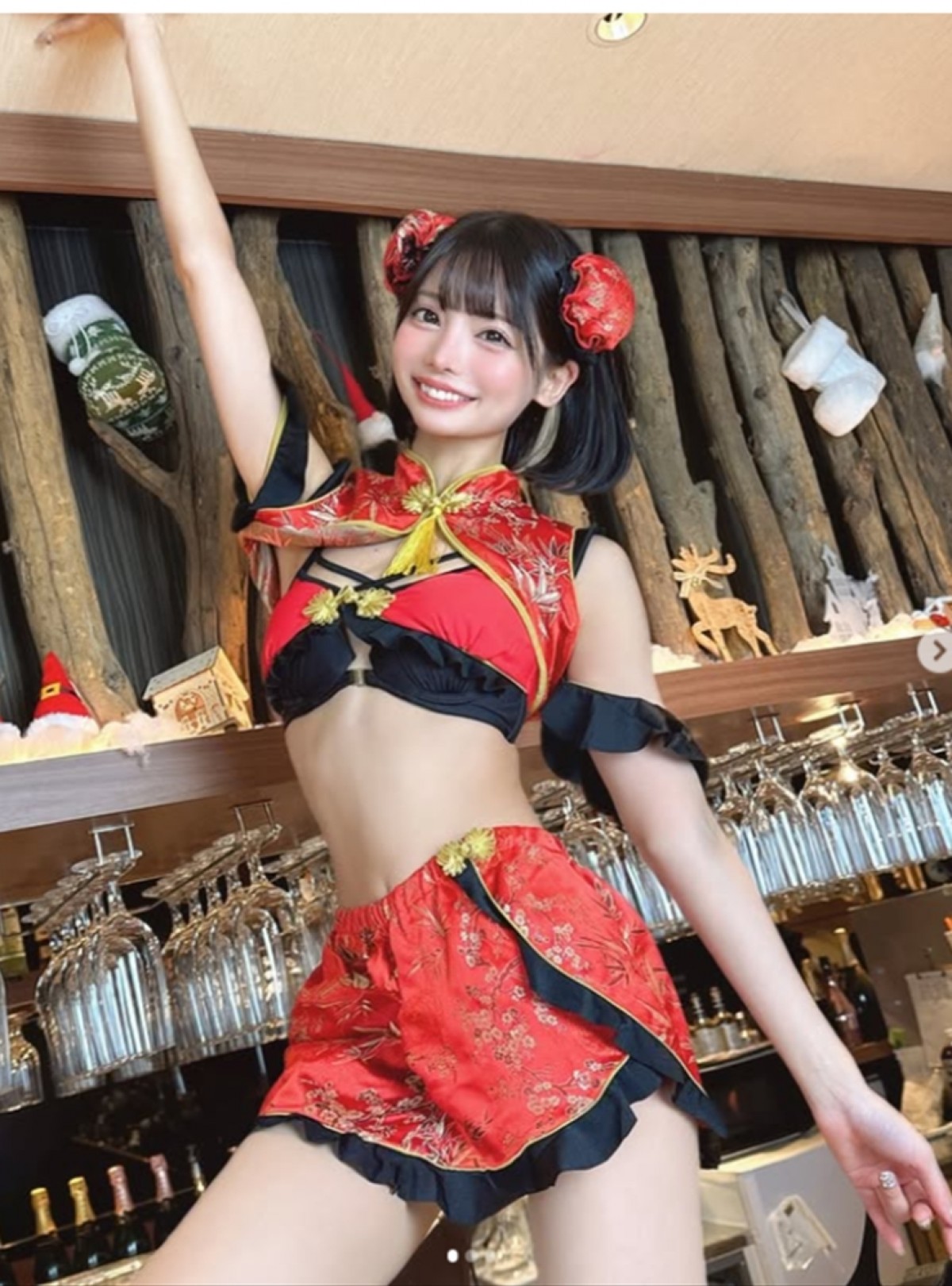 米倉みゆ、チャイナ服姿　※「米倉みゆ」インスタグラム