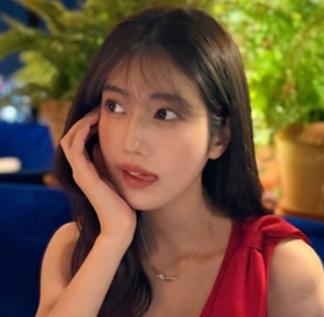 阿部なつき、ドレスショット ※「阿部なつき」エックス