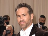 ライアン・レイノルズを元共演者が暴露！プロデューサーと対立していた