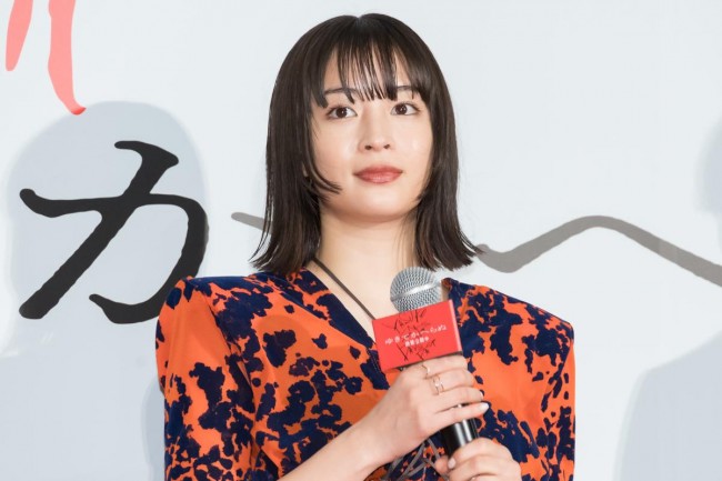 映画『ゆきてかへらぬ』公開記念舞台あいさつに登壇した広瀬すず