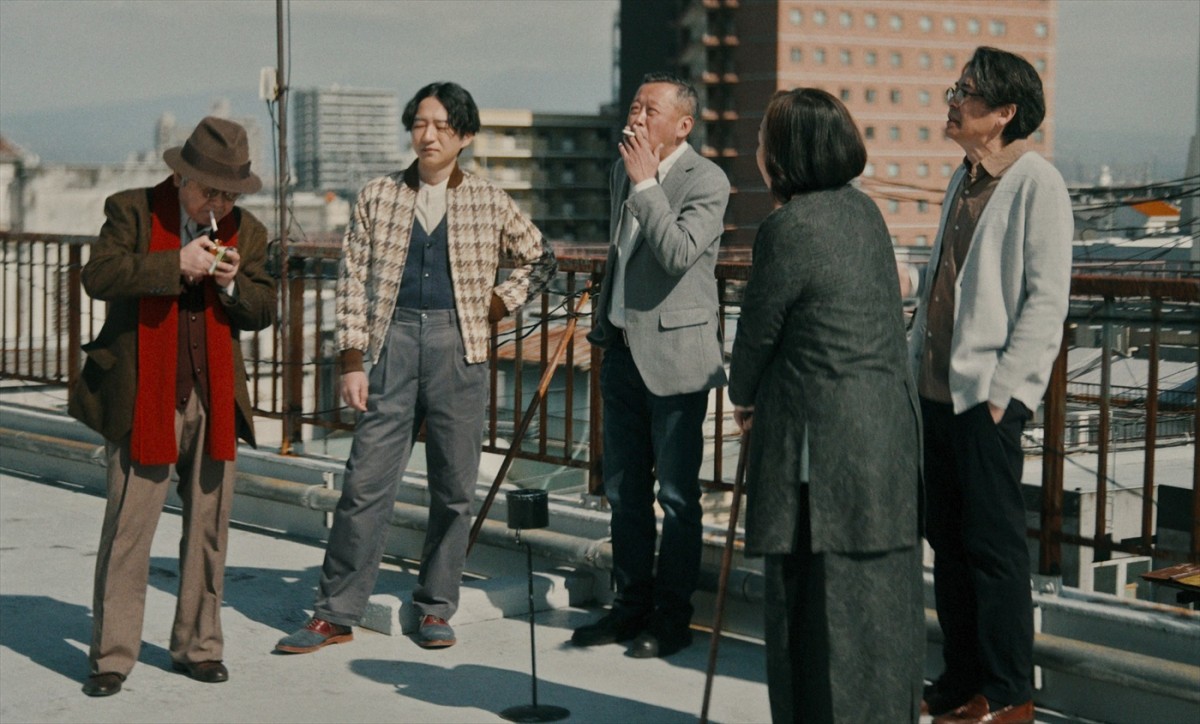染谷将太と銀杏BOYZ・峯田和伸が兄弟に！　映画『BAUS 映画から船出した映画館』本予告＆新場面写真解禁