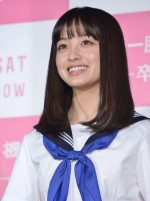 橋本環奈、映画『セーラー服と機関銃 ‐卒業‐』特別試写会にて（2016）