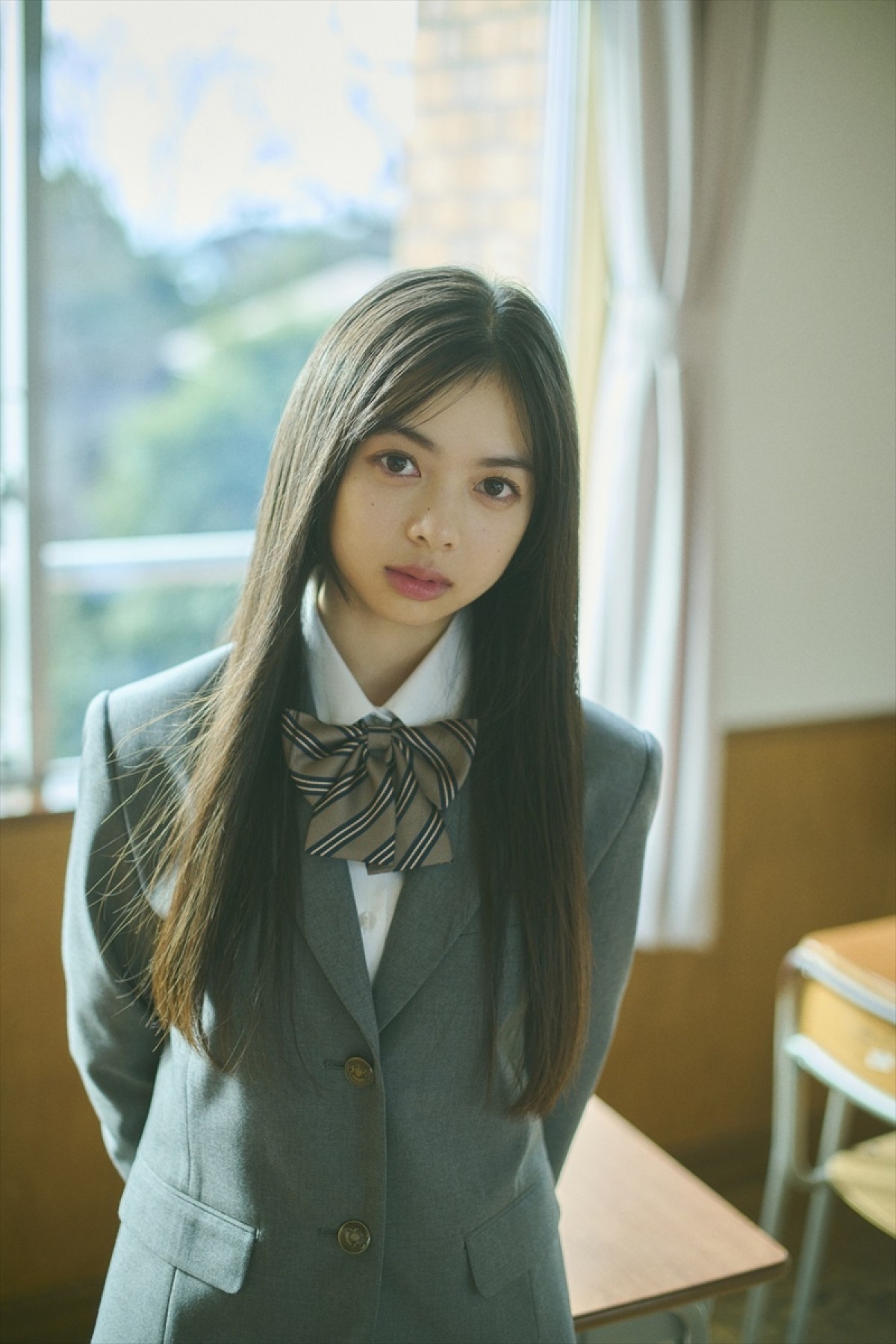 乃木坂46・6期生、海邉朱莉＆長嶋凛桜、撮り下ろし写真＆手書きプロフィール公開