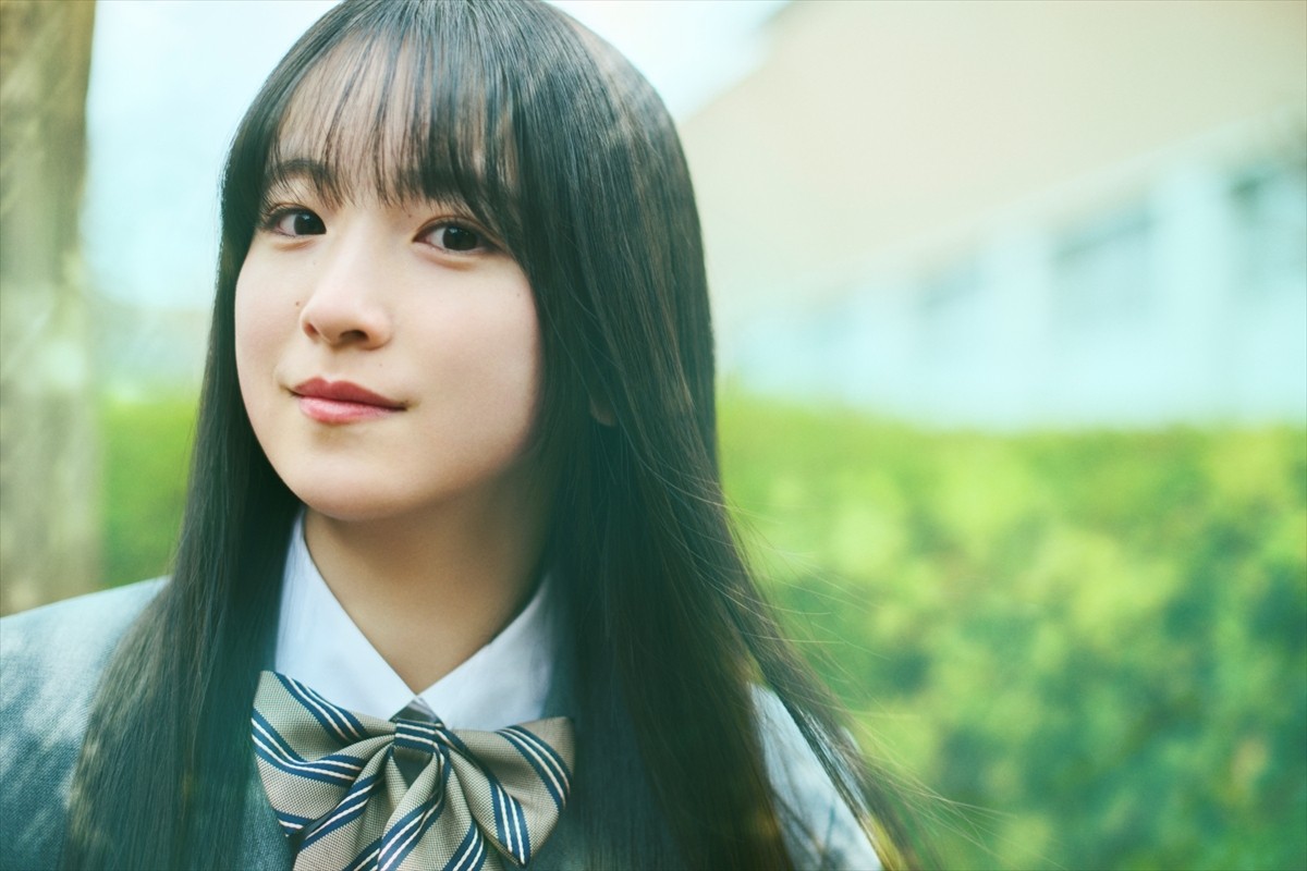 乃木坂46・6期生、大越ひなの＆鈴木佑捺、撮り下ろし写真＆手書きプロフィール公開