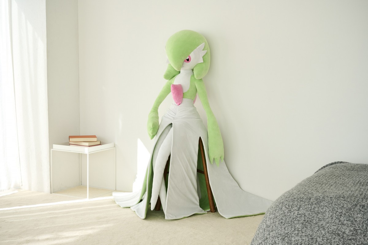 ポケモンセンターに“エスパータイプ”グッズ集結！ “約160cm”等身大サーナイトなど登場