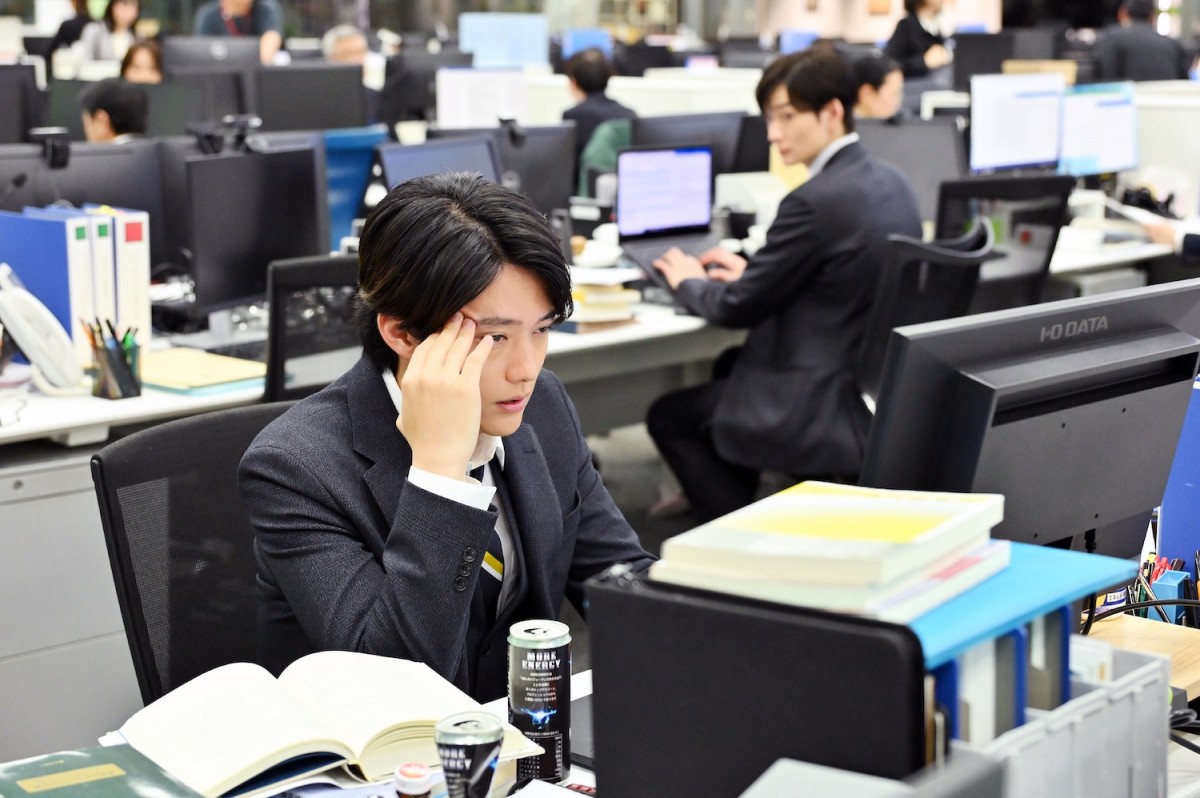 『御上先生』“御上”松坂桃李、万引きした生徒の目の前で“爆買い”　称賛続々「男前」「ボロボロ涙出た」
