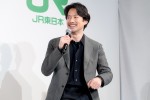 竹野内豊、「大人の休日倶楽部」プレス発表会に登場