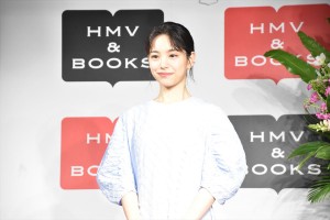 當真あみ、ファースト写真集『Ami』発売記念プレス取材会に出席