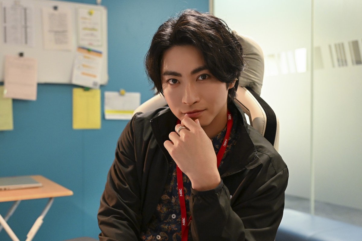 ドラマ『キャスター』に出演する木村達成