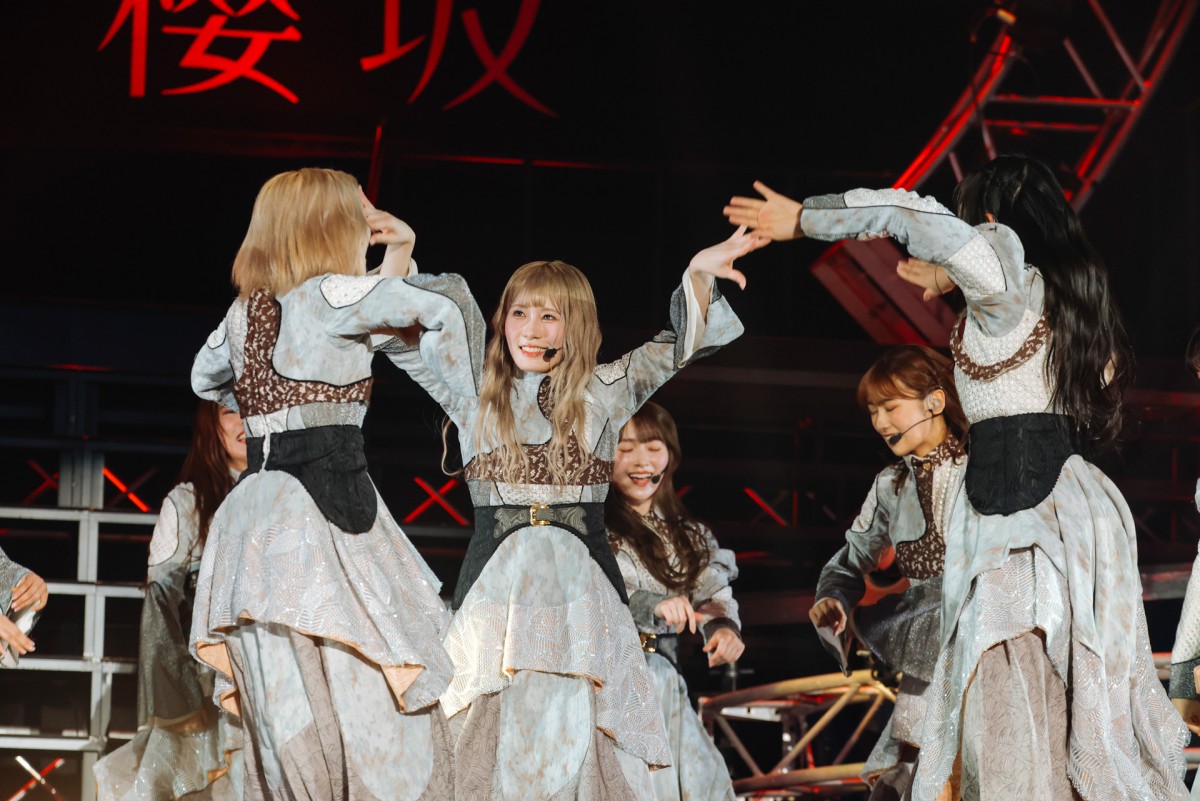 “最後の一期生”櫻坂46・小池美波が卒業　「二人セゾン」「コンセントレーション」こだわりのセットリストに歓声