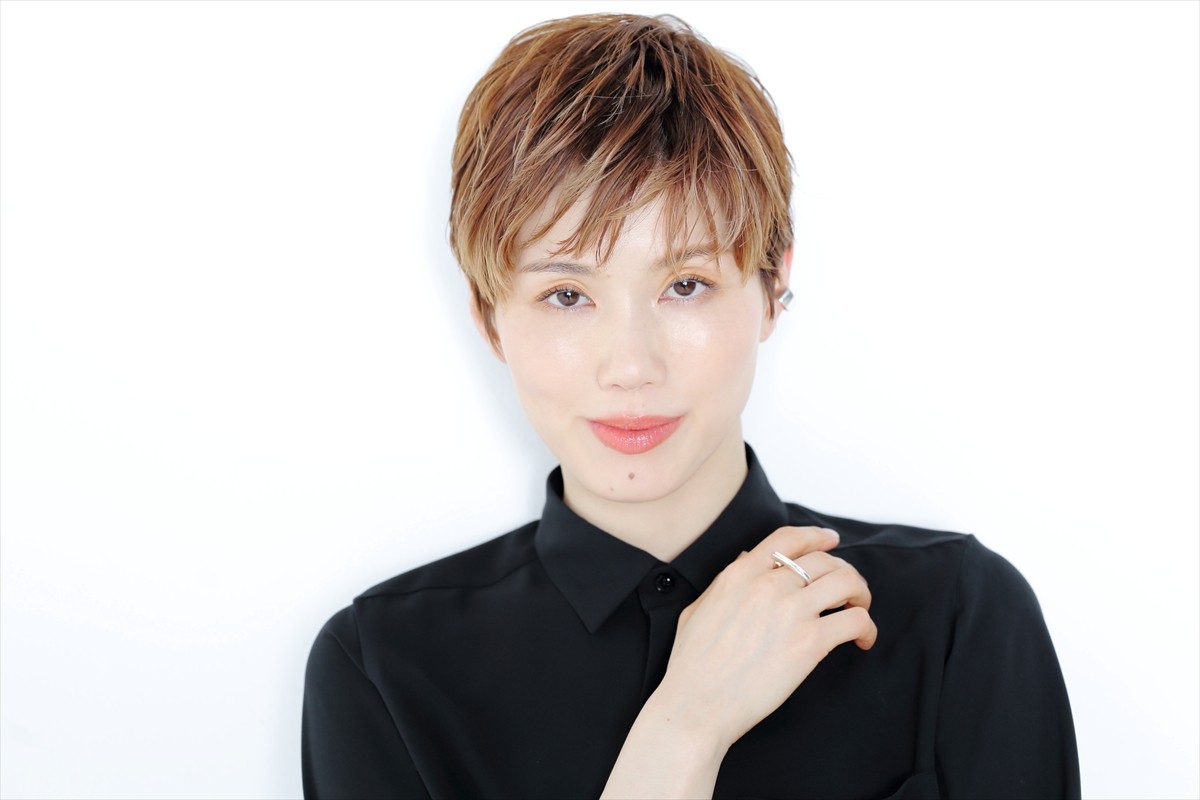 元宝塚雪組トップ・彩風咲奈「柔らかくなったと言われる」　退団から5ヵ月で生まれた変化