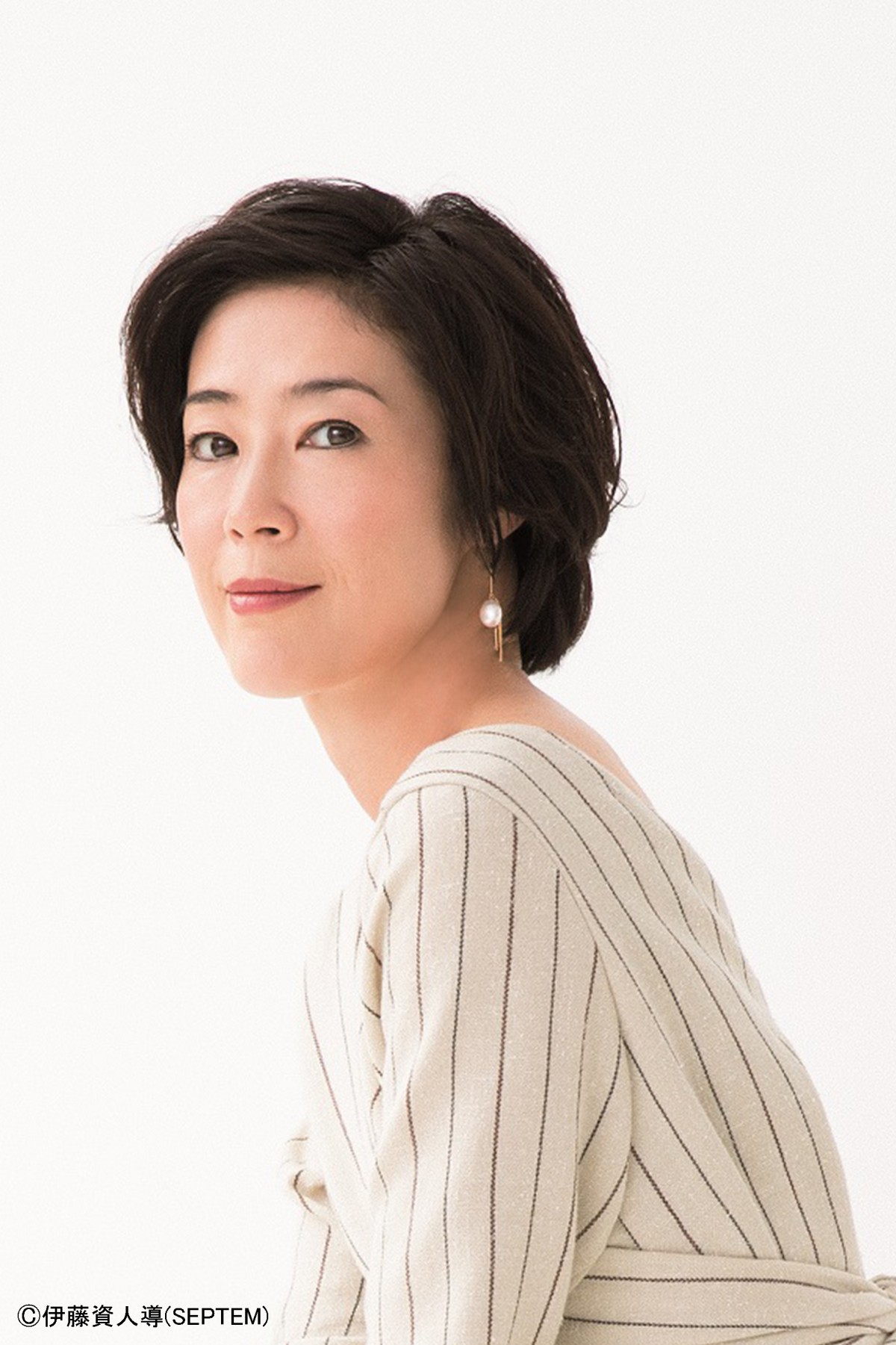 ドラマ『ダメマネ! -ダメなタレント、マネジメントします-』に出演する寺島しのぶ