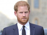 ヘンリー王子、裁判のために英帰国も友人の結婚式には欠席