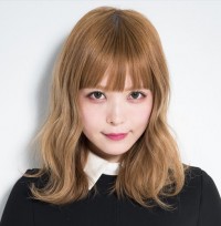 益若つばさ