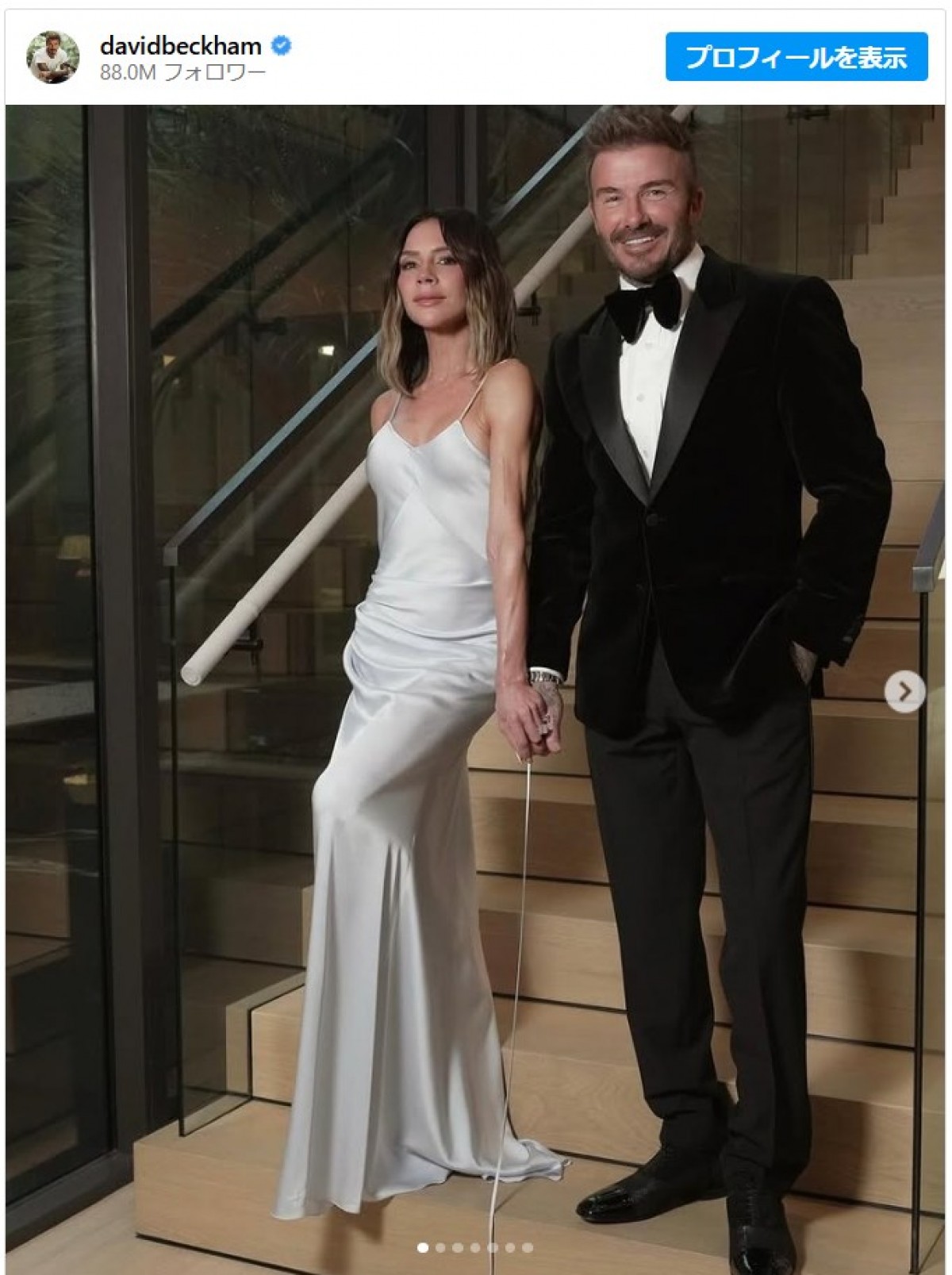 もうすぐ50歳！　デヴィッド・ベッカムが一足早く家族＆息子の恋人たちとドレスアップしてお祝い