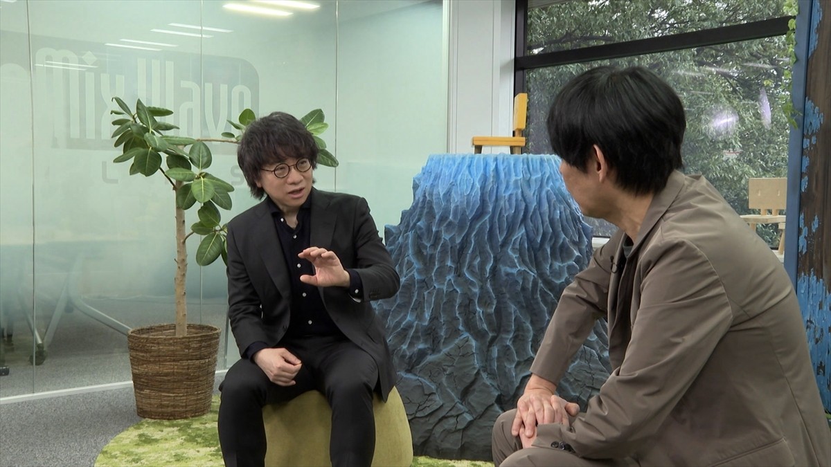 坂元裕二＆新海誠、アニメと実写の垣根を超えた創作論飛び交う　『スイッチインタビュー』今夜放送