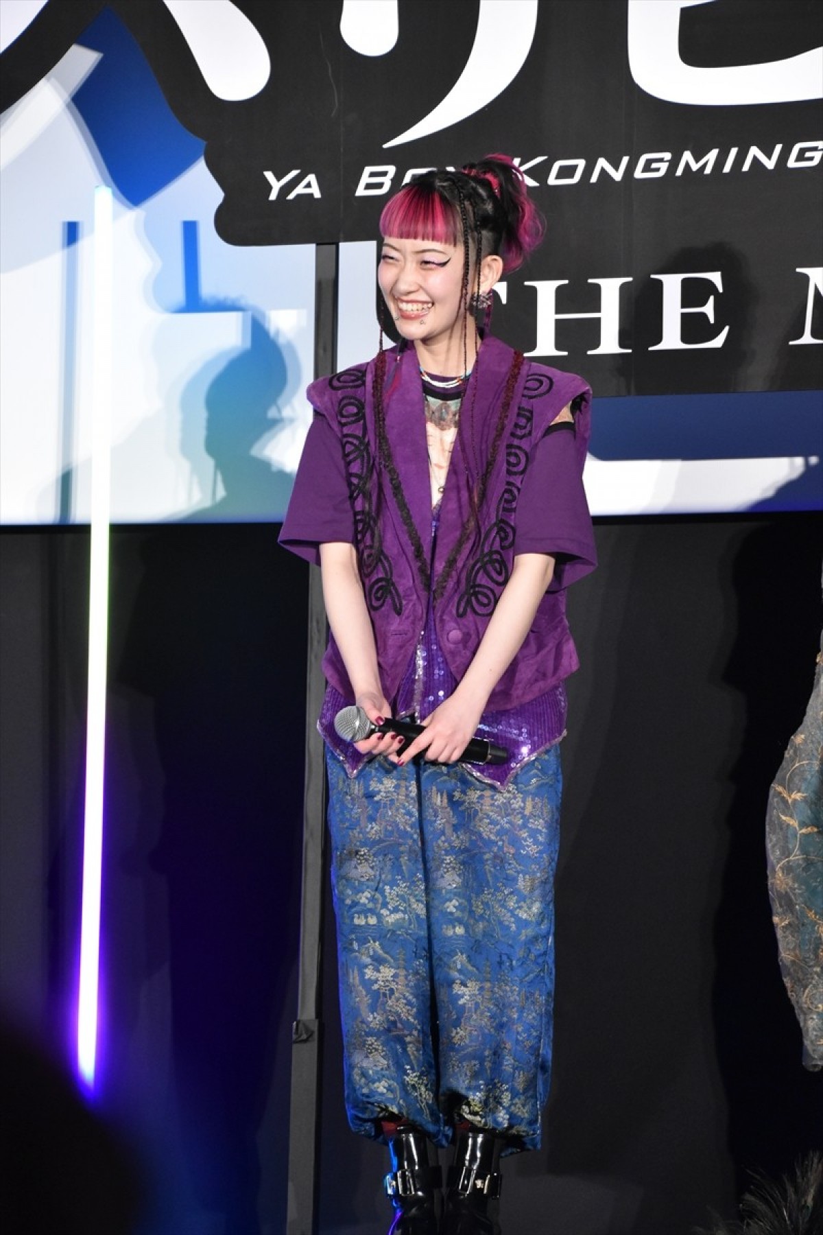 上白石萌歌、向井理の“座長っぷり”を絶賛「会うたびに拝みたくなる」