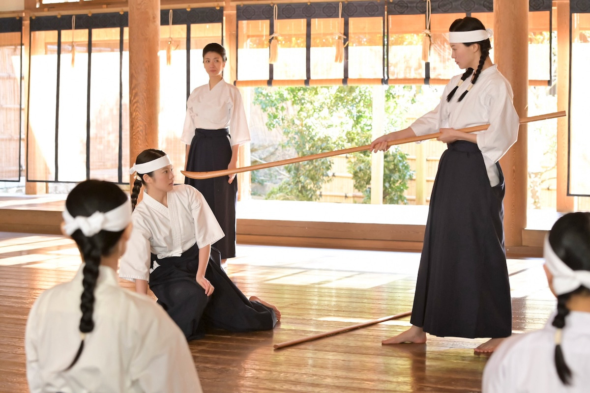 明日の『あんぱん』“のぶ”今田美桜、“嵩”北村匠海の合否が気になり薙刀の稽古に身が入らない