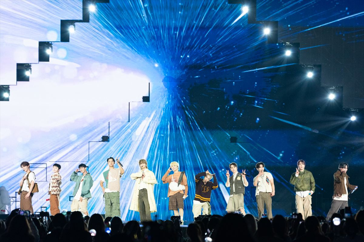 『SEVENTEEN ［RIGHT HERE］ WORLD TOUR IN CINEMAS』日本限定でパフォーマンスカット4点公開