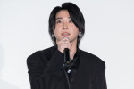 映画『#真相をお話しします』初日舞台あいさつに登壇した大森元貴