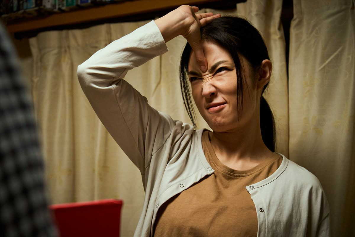 MEGUMI、家族のために奮闘＆怒号!?　 映画『それでも俺は、妻としたい』場面写真解禁